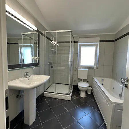 Luxury Zola Ζαντάρ