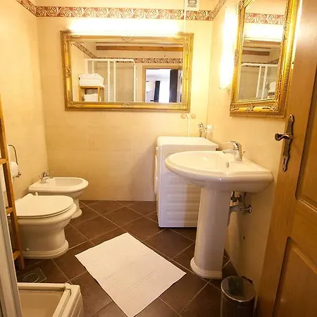 Luxury Zola זאדאר